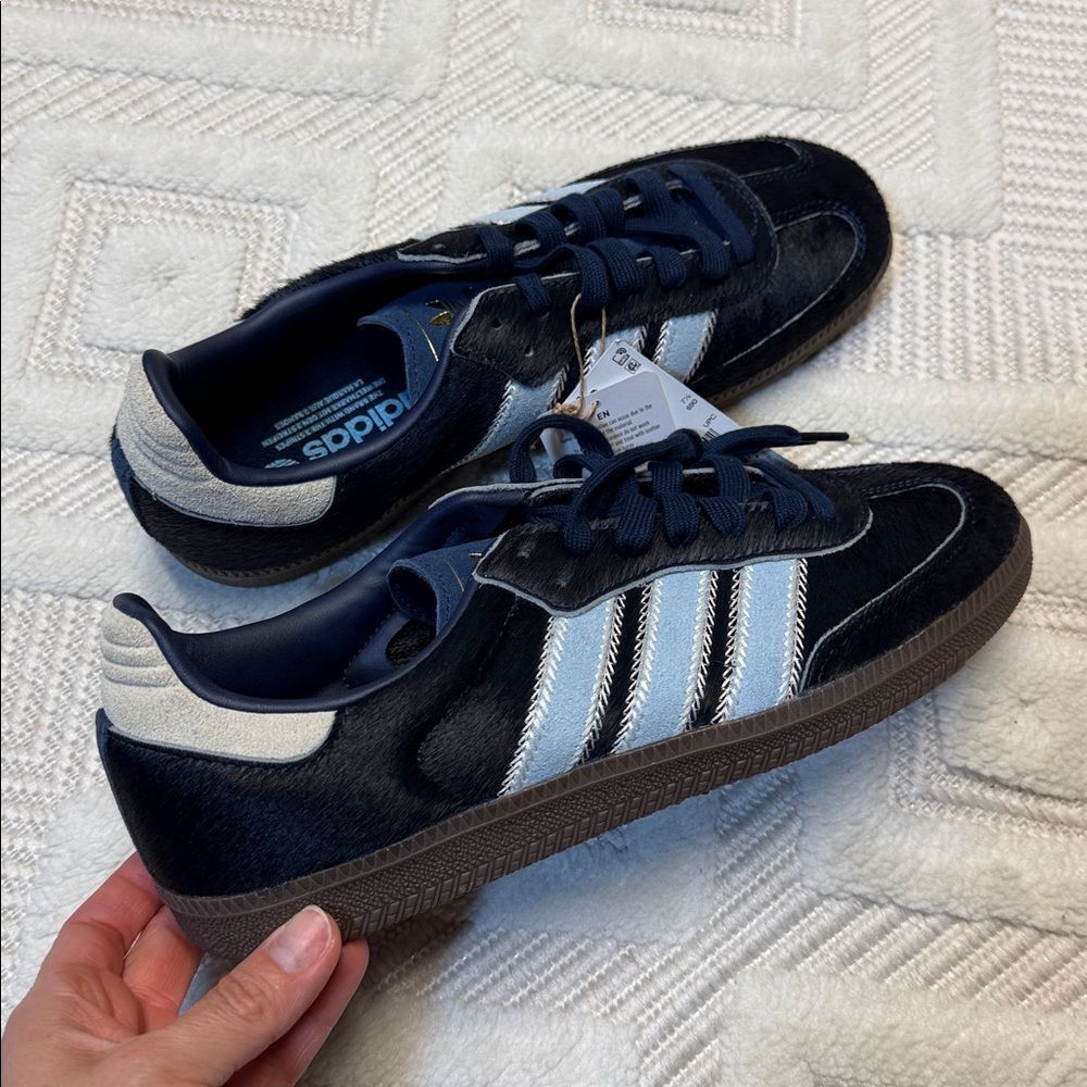 adidas Originals Samba OG sneakers in navy pony hair and light blue - Picture 8 of 9